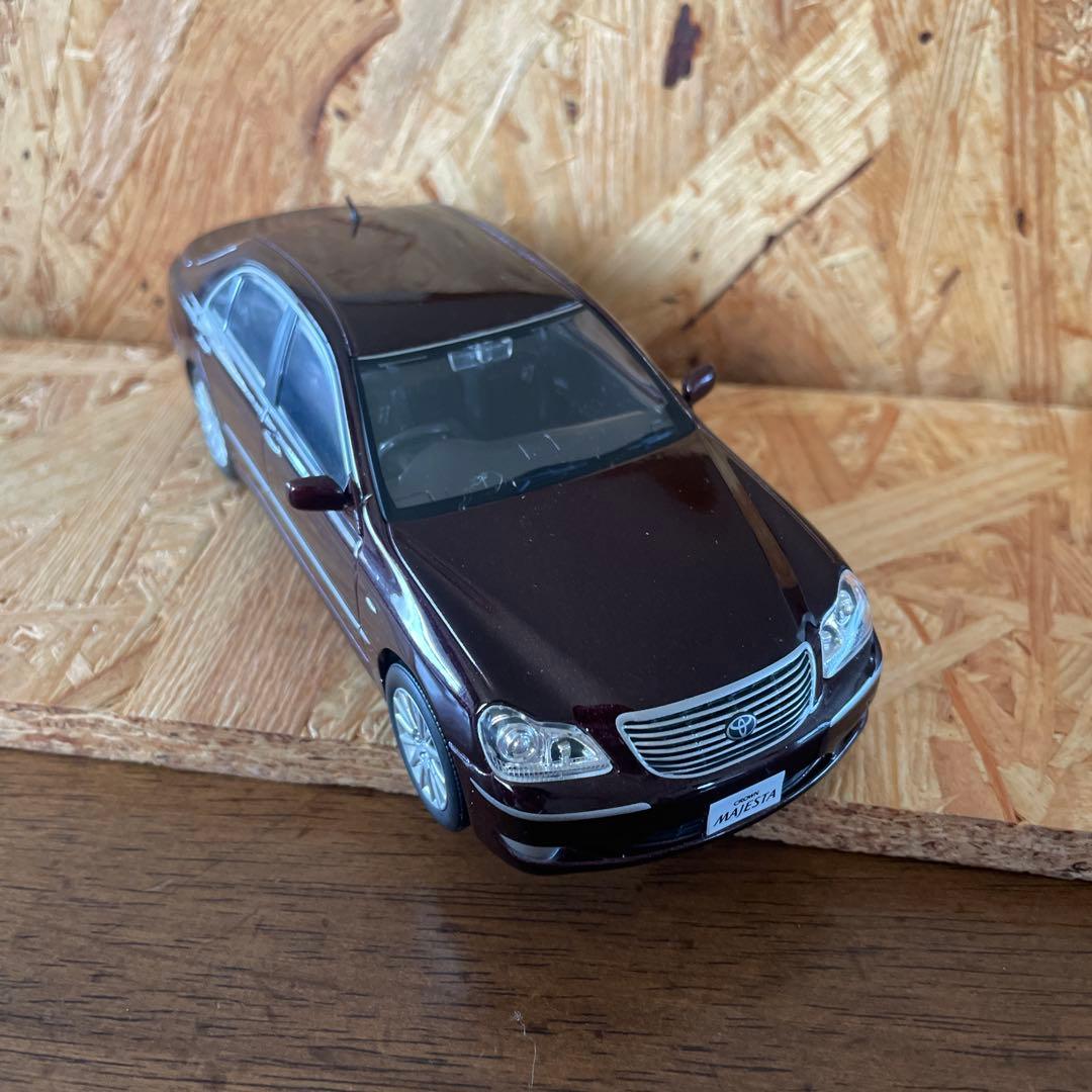 トヨタ非売品　カラーサンプル クラウンマジェスタ　ミニカー