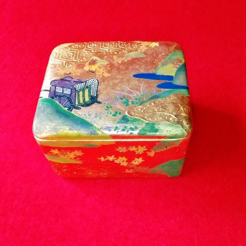 Toshi　純金泊　京洛の秋 貝桶と貝合わせ