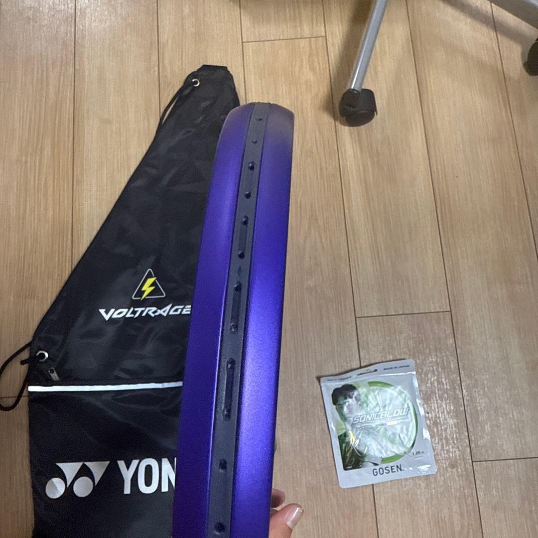 ソフトテニスラケット、ガット、付属品付き