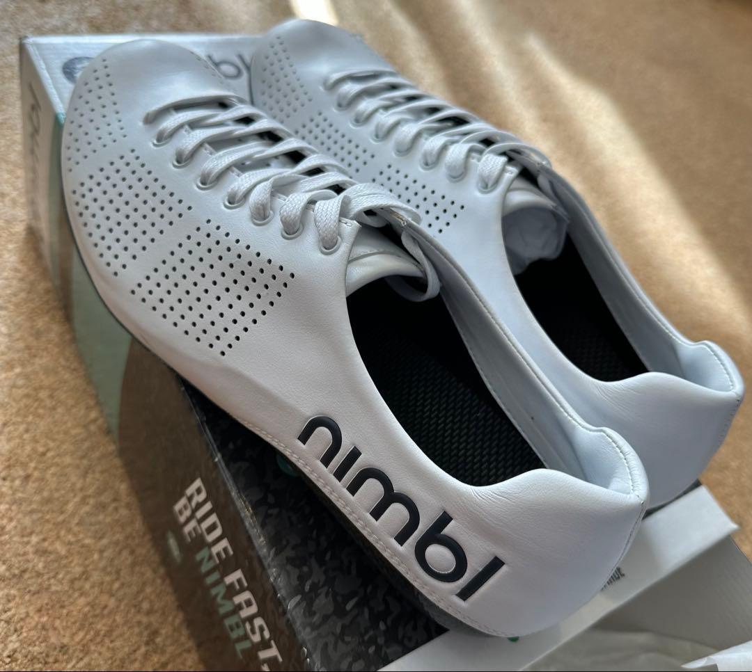 nimbl AIR White 43.5 未使用