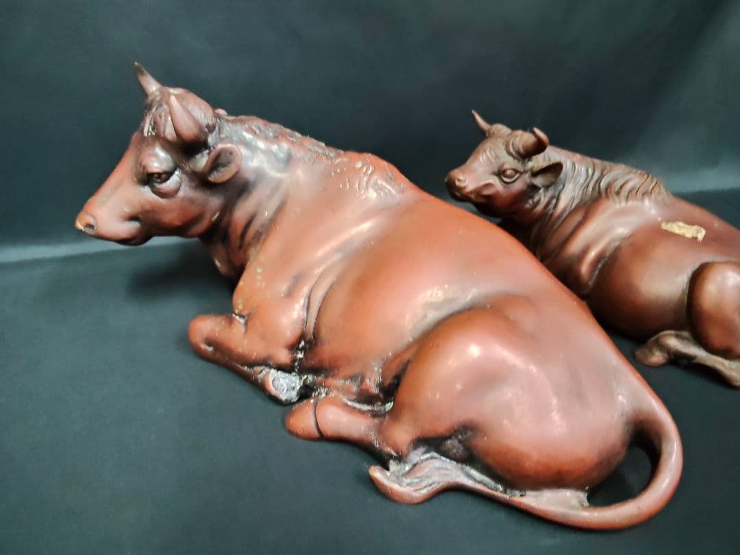 【重量9.6kg】銅製 臥牛 置物 在銘 親子 牛 縁起物 オブジェ 骨董