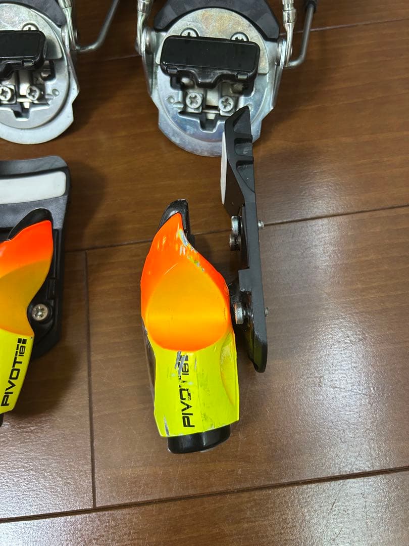 スキー Look Pivot 18