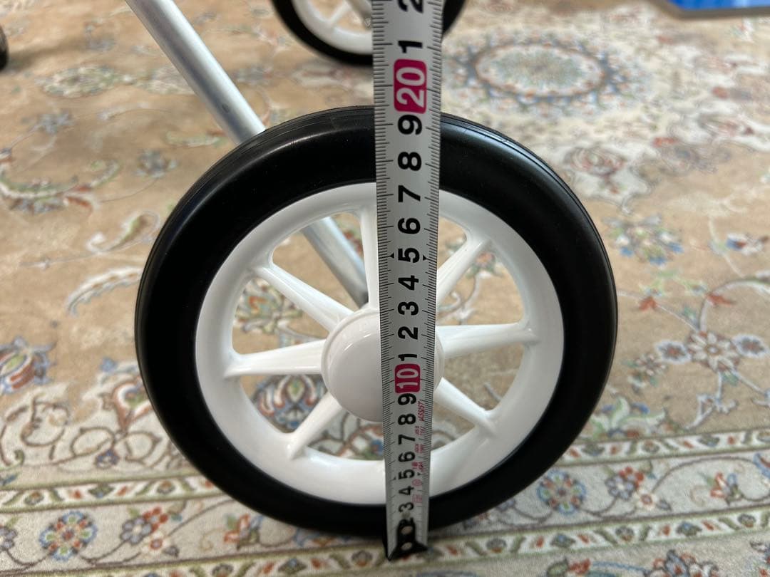 犬用車いす ポチの車いす　ミニチュアシュナウザー使用　介護用歩行器