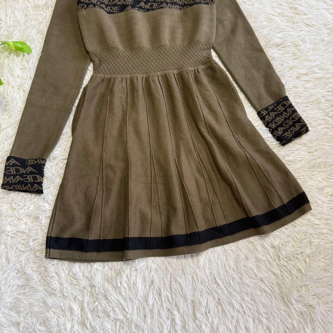 【エースアンドレア】美品♡ニットワンピース モックネック ロゴ 168S カーキ