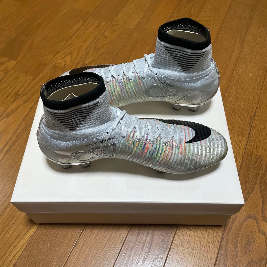 マーキュリアル スーパーフライV SE CR7 FG
