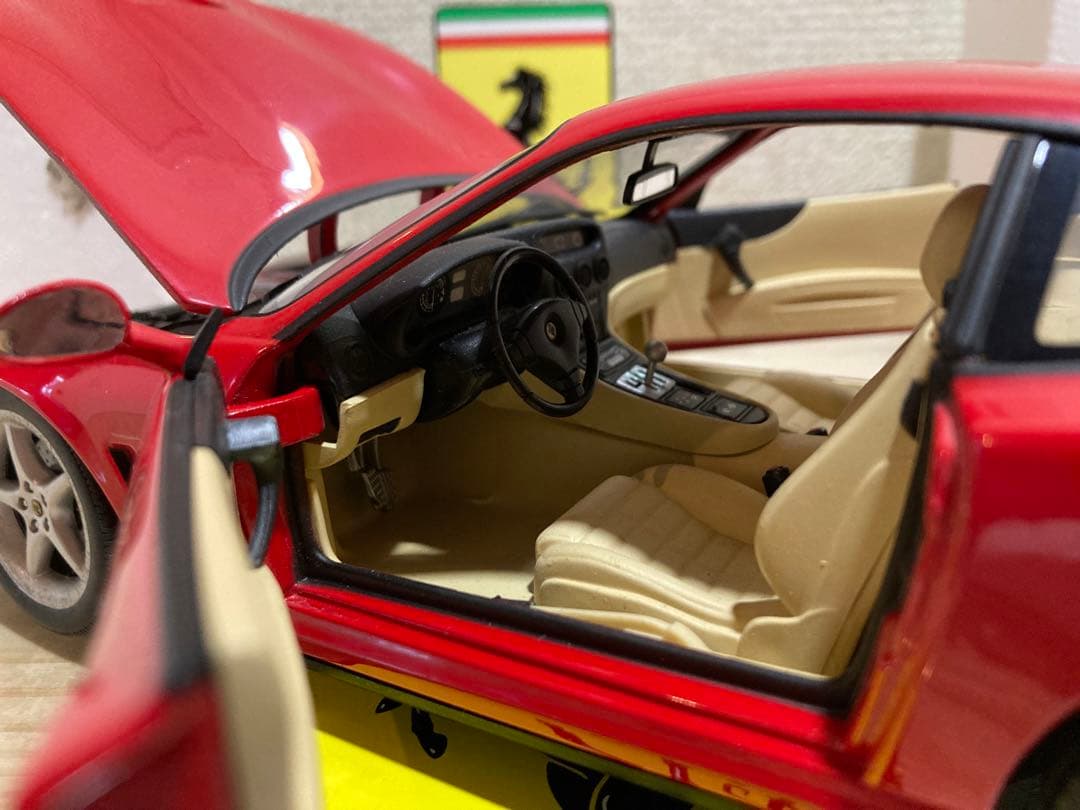 ミニカー Ferrari 550 Maranello 1:18