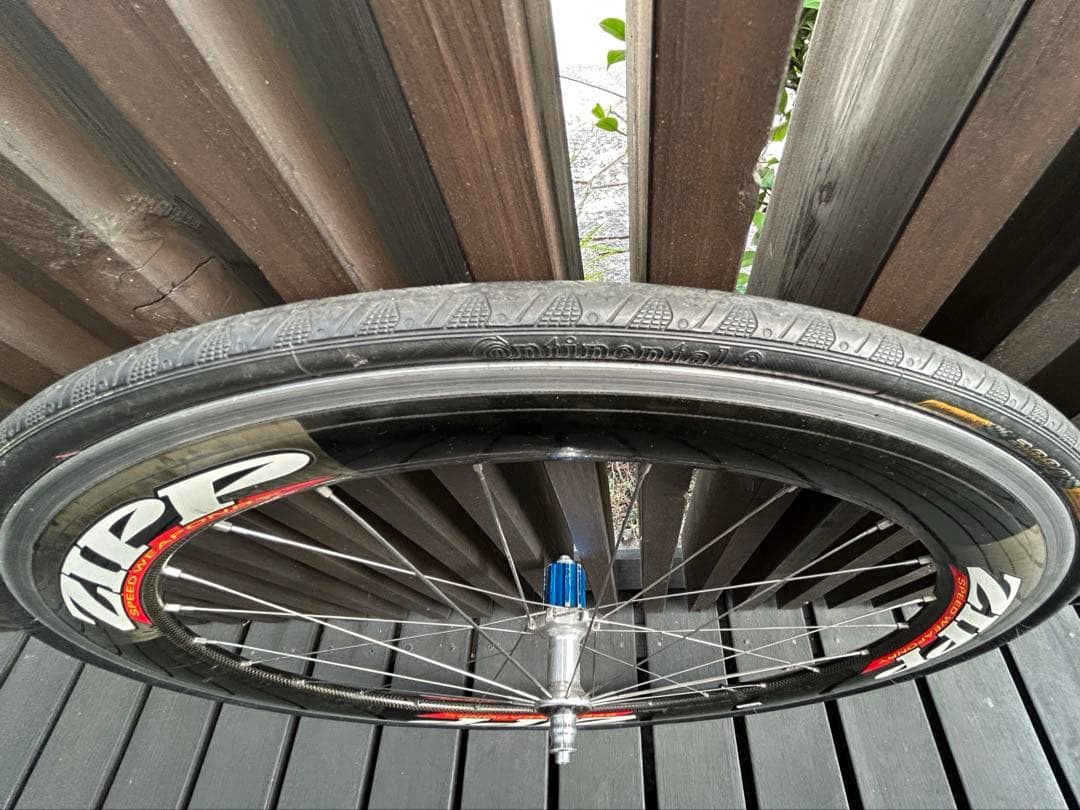 ZIPP クリンチャータイヤ カーボンホイールセット