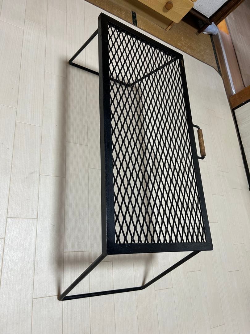 サンゾー工務店より大き目無骨アイアンテーブル