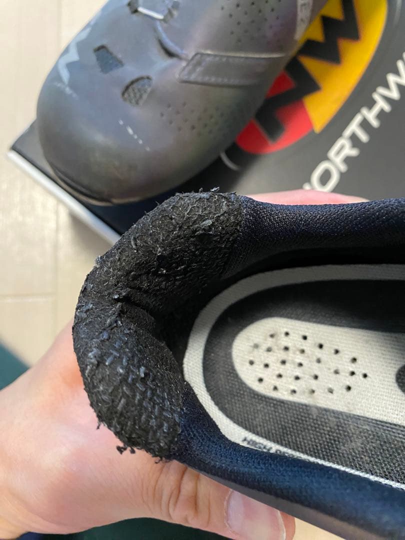 【最終価格】28.6cm NW（ノースウェーブ）EXTREME GT2