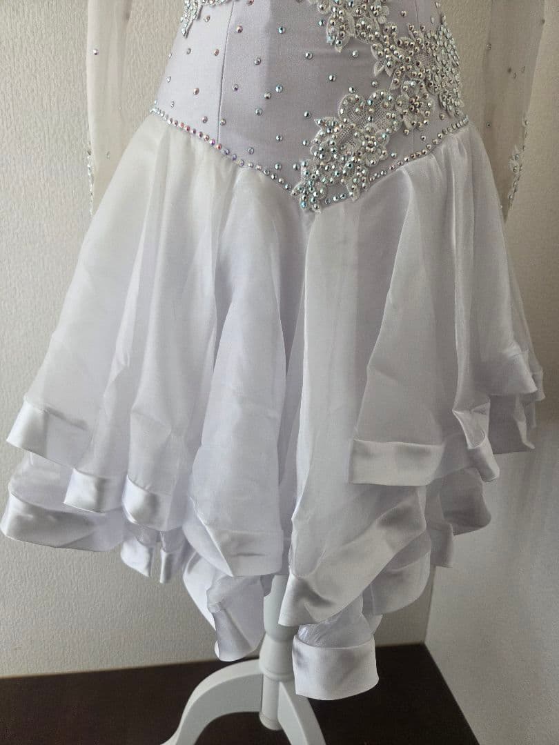 ラテンドレス 社交ダンス ホワイト スワロフスキー