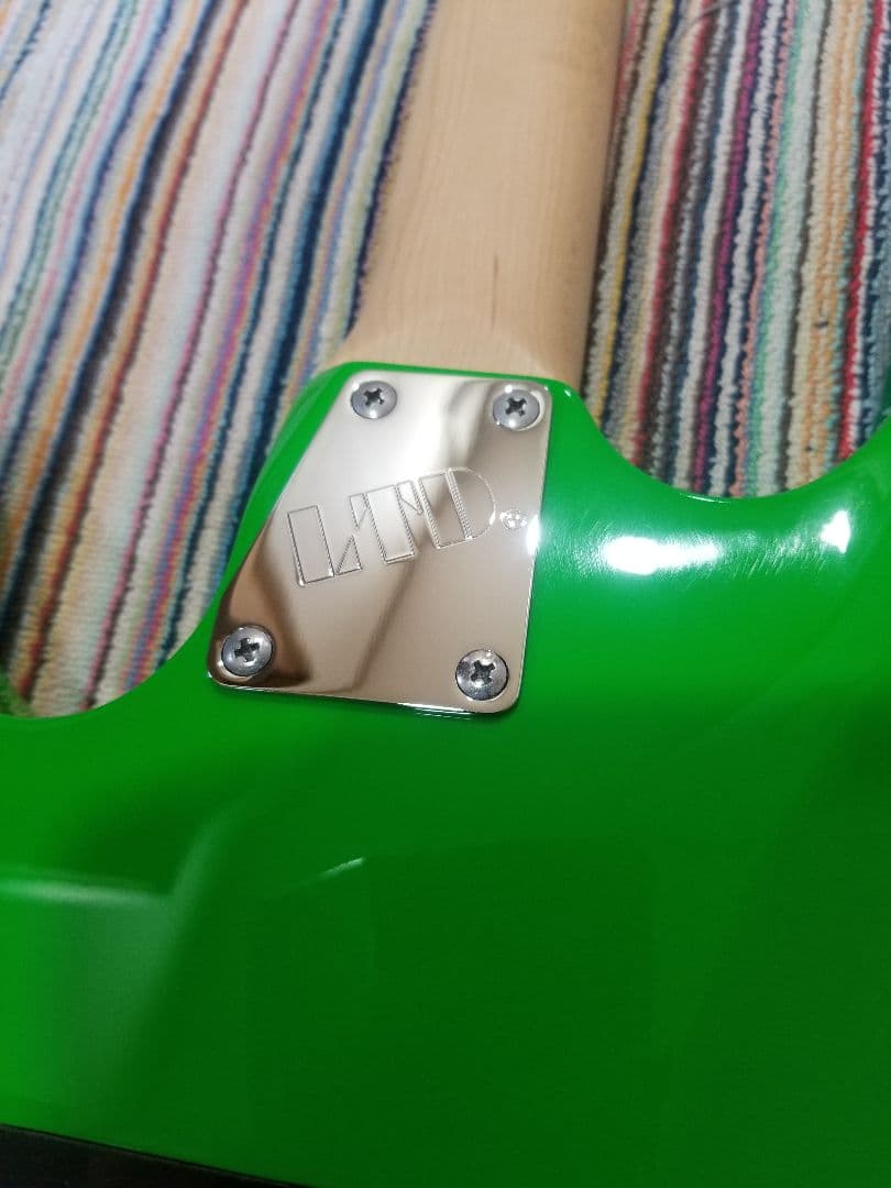【限界値下げ】LTD (ESP) M-50 Neon Green(美品)