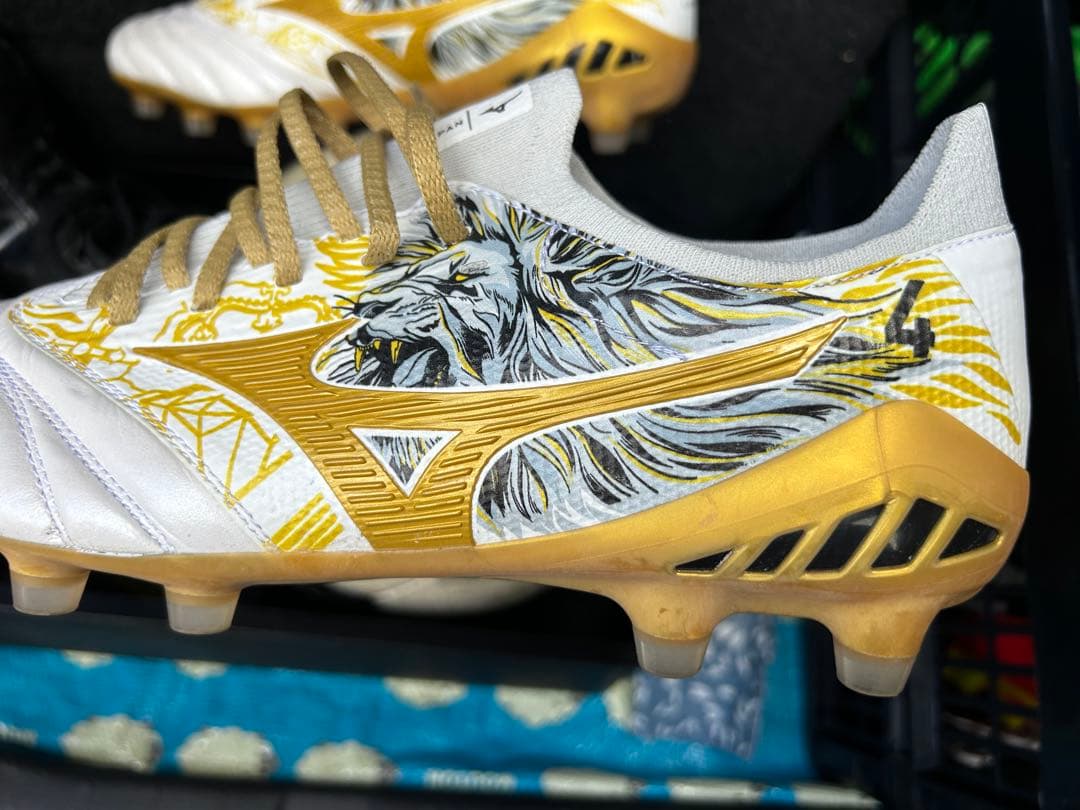 ミズノ モレリア NEO 3β SR4（セルヒオラモス）JAPAN 25.0cm