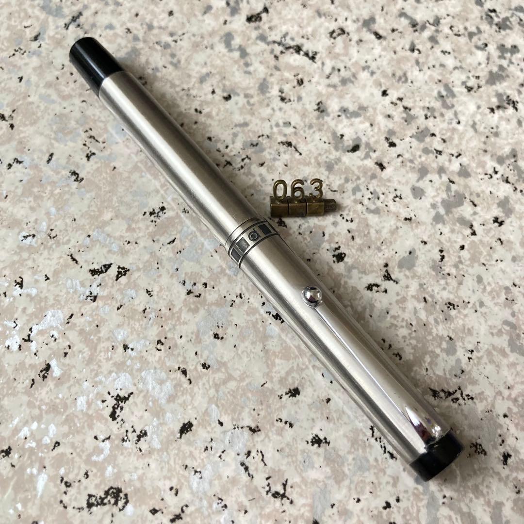 #063 オーバーホール済み 万年筆 プラチナ 蝕刻 18k WG