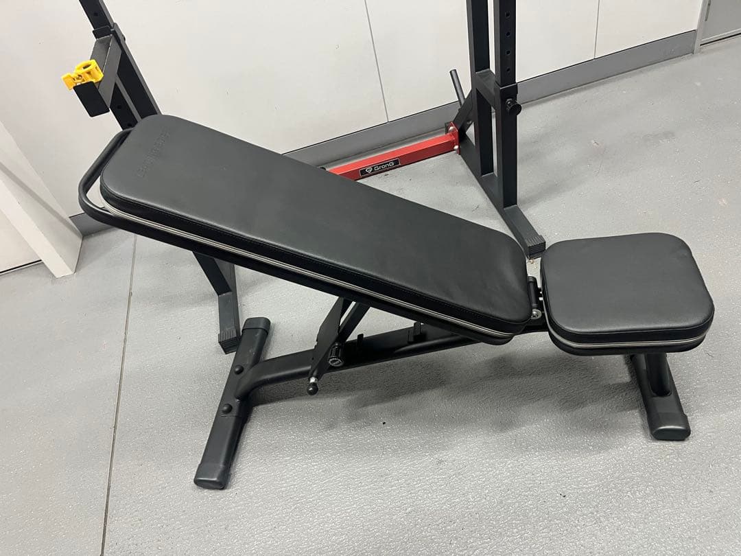 調整可能　LEADING EDGE リーディングエッジ トレーニングベンチ