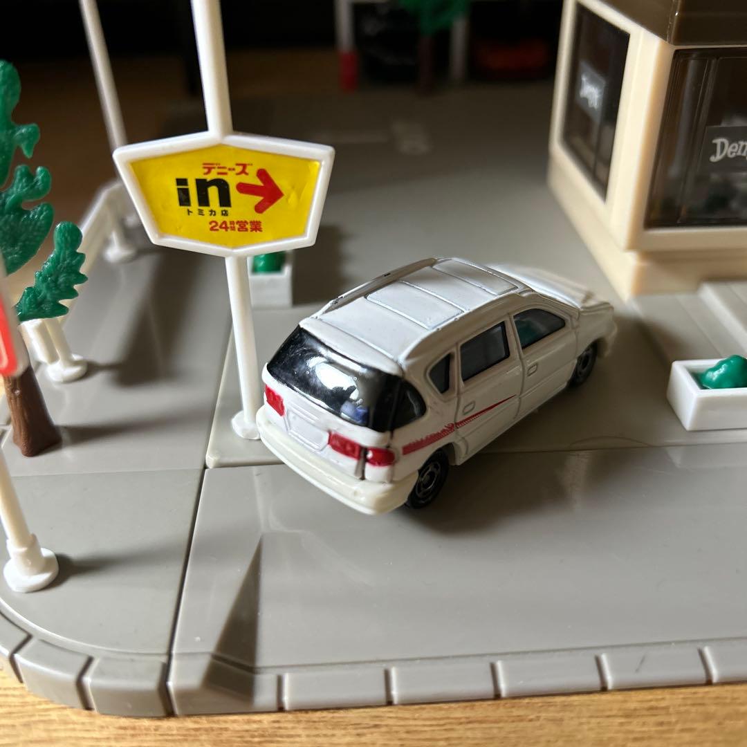 トミカタウン　デニーズ　点灯確認済み