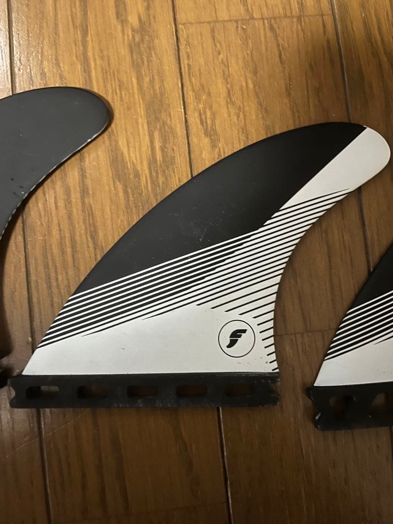 DHD & futures サーフボードフィン Mサイズ