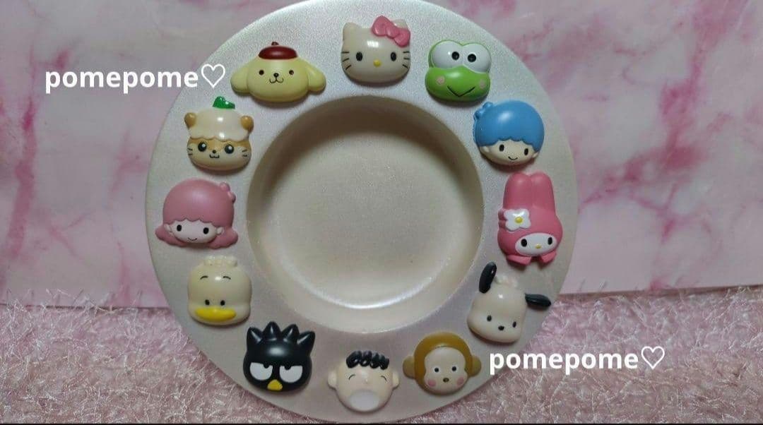 サンリオ キャラクター大集合♡置時計♡ハローキティ＆１１キャラクター♡【新品♪】