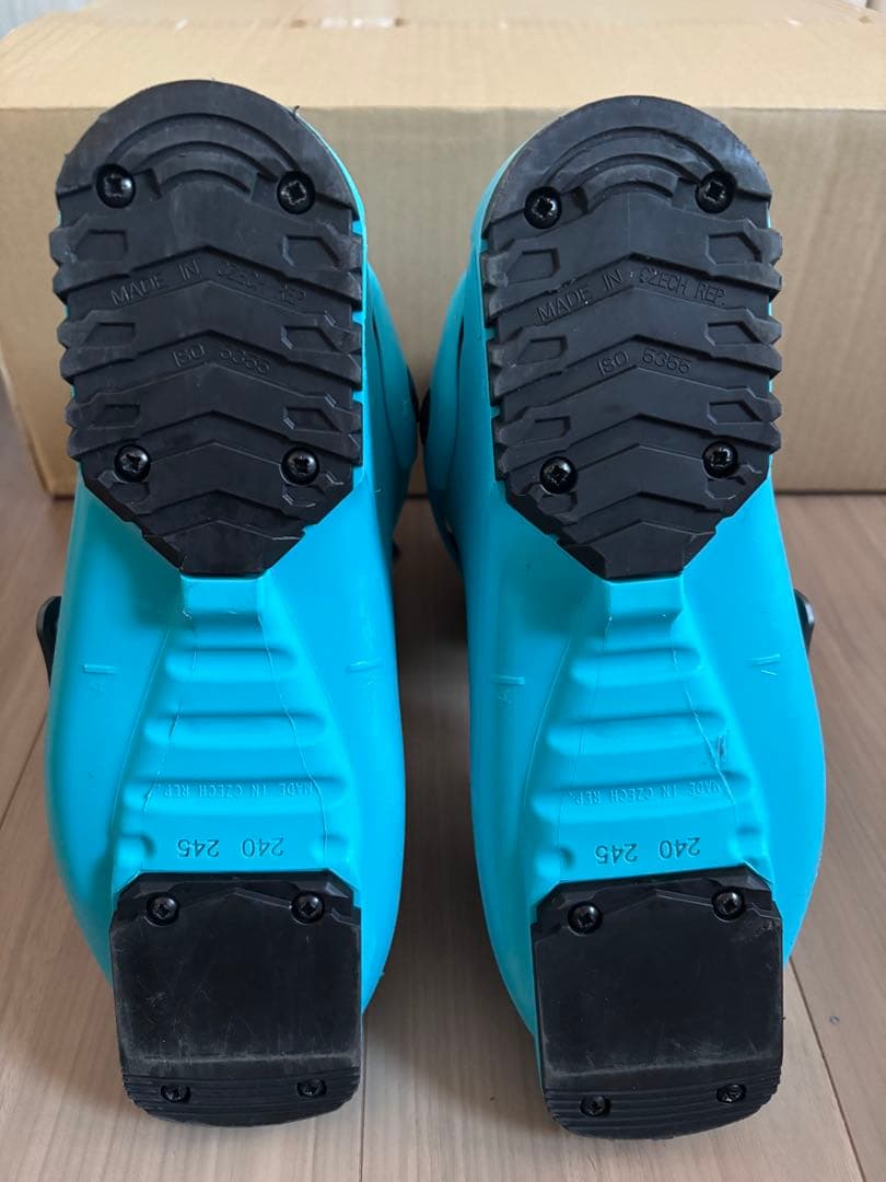 g*t様 HEAD ジュニアスキーブーツ　J3