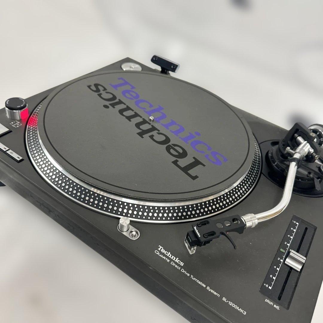 ⭐︎ Technics SL-1200MK3 ターンテーブル
