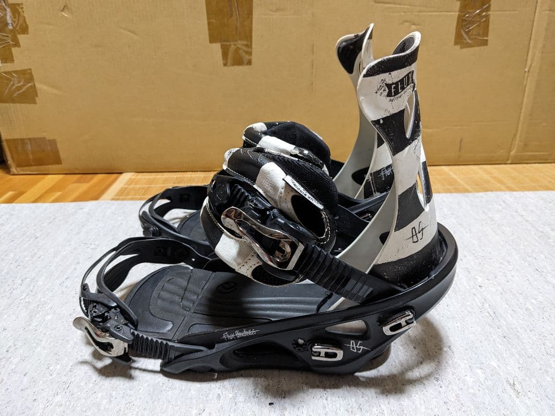 FLUX DS サイズM スノーボード ビンディング バインディング　限定カラー