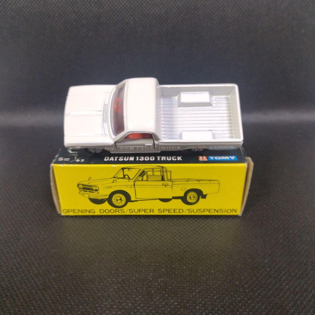 【29】トミカ　黒箱　日本製　ダットサン　1300　トラック　1Eホイール