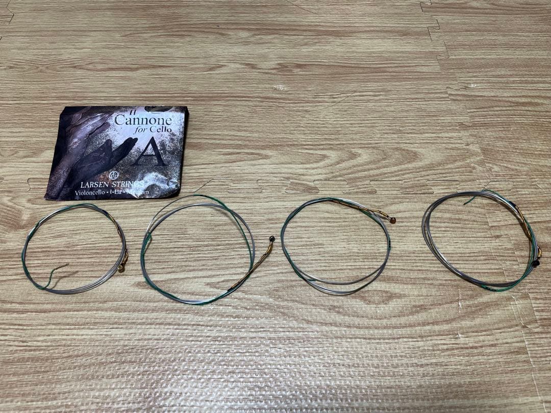 中古チェロ弦　ラーセン イル・カノーネ Direct＆Focused 全弦セット