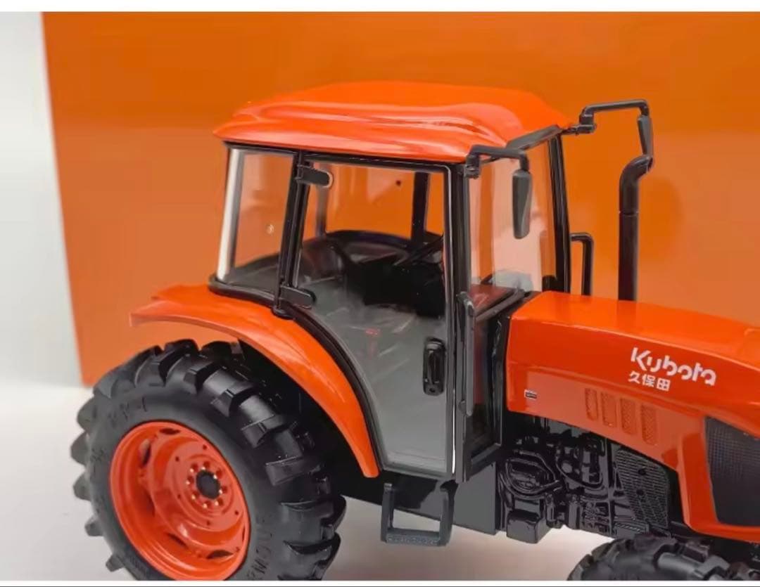 クボタ トラクター 1/24スケール モデル