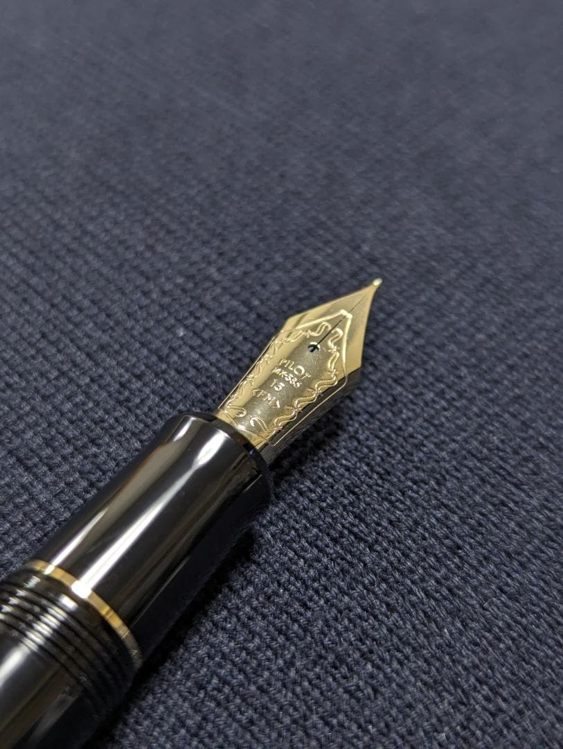 美品 試し書きのみ PILOT カスタム743 FM パイロット万年筆 ブラック