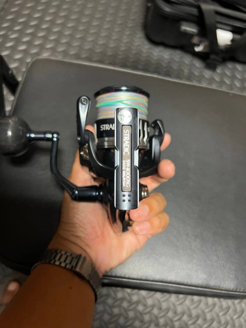 STRADIC SW4000XG スピニングリール