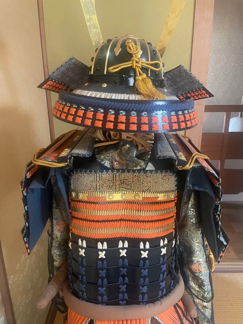 日本の武士 甲冑 鎧　伝統的デザイン