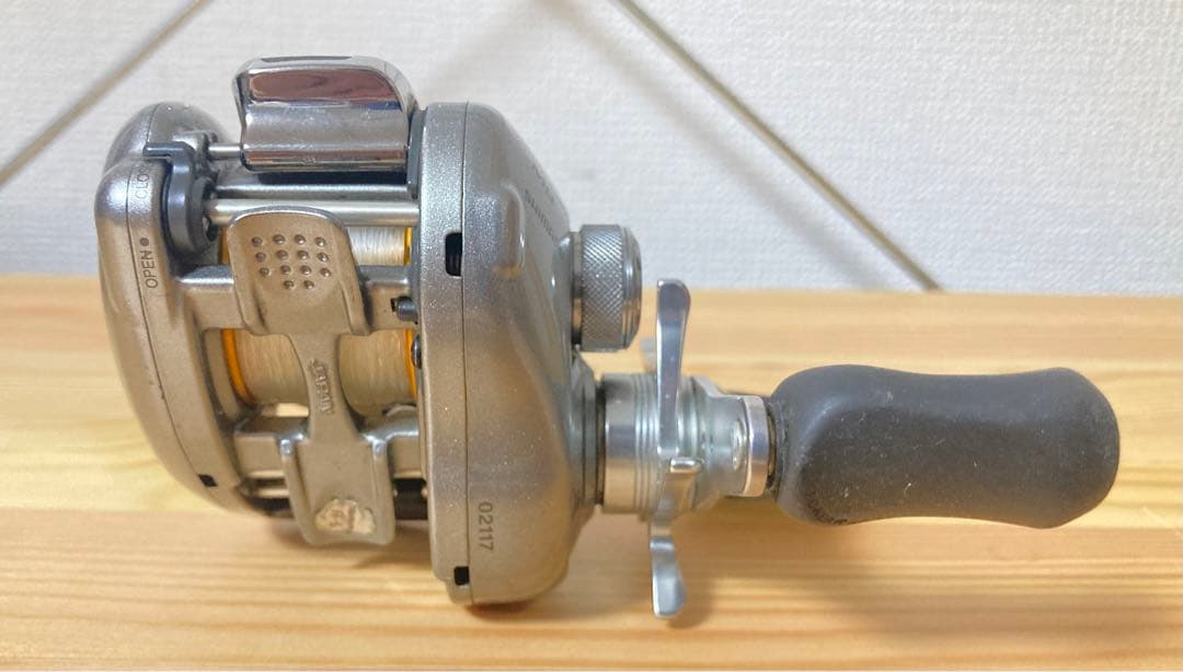 ☆良品 シマノ 07 メタニウム Mg 右ハンドル SHIMANO ベイトリール