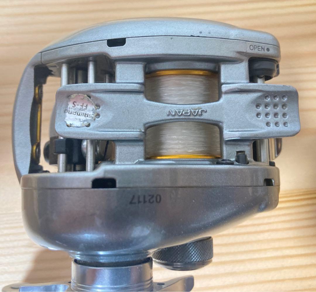 ☆良品 シマノ 07 メタニウム Mg 右ハンドル SHIMANO ベイトリール