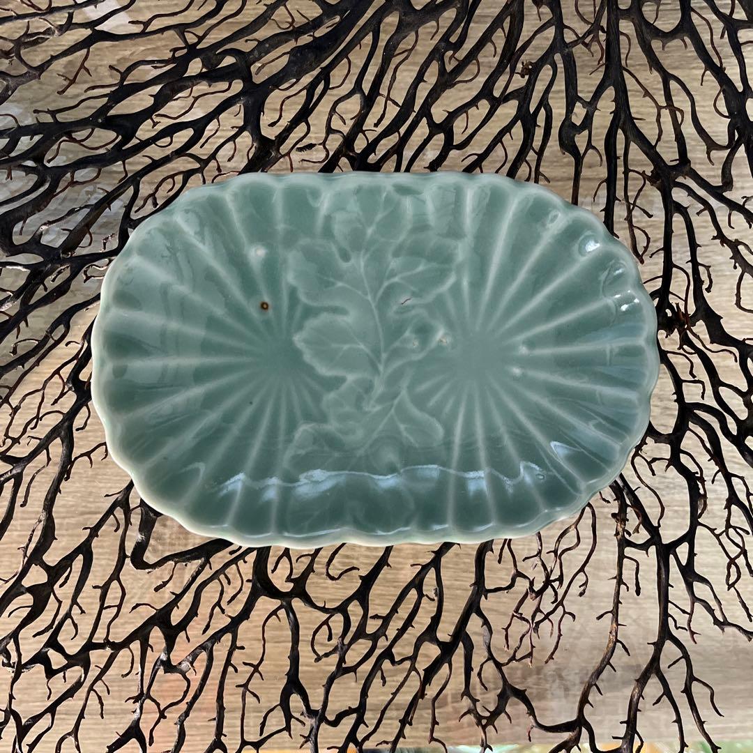 骨董　古伊万里　菊割重ね　菊花　変形　長皿　膾皿　向付　１客限り