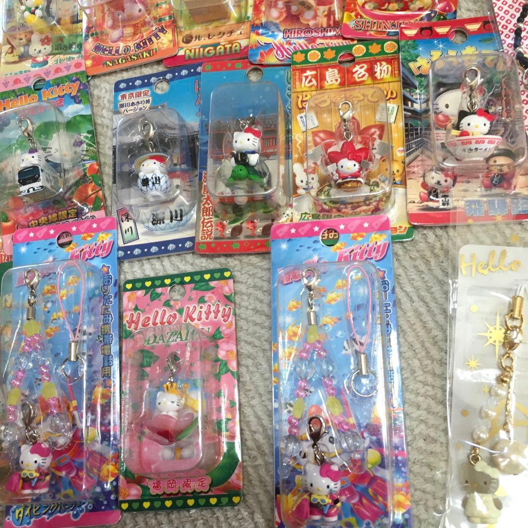 ご当地キティストラップファスナーマスコット