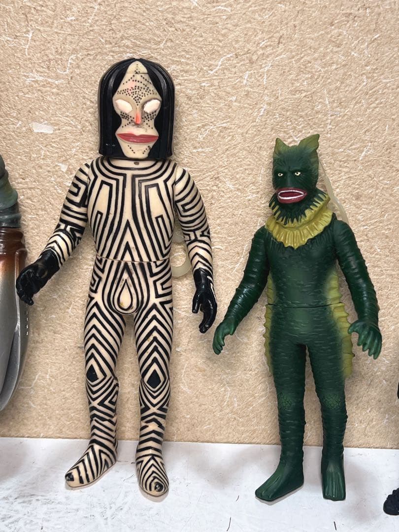 ヴィンテージ バンダイ ウルトラマン 怪獣 ビニールフィギュア 5 体