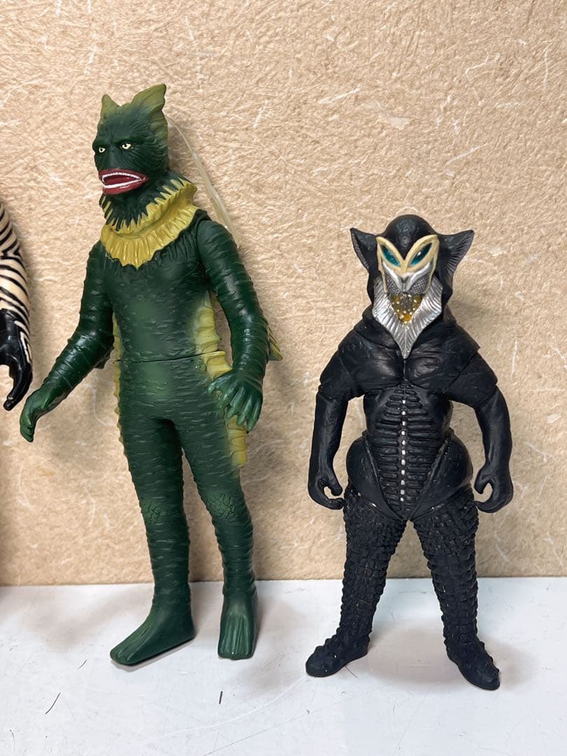 ヴィンテージ バンダイ ウルトラマン 怪獣 ビニールフィギュア 5 体