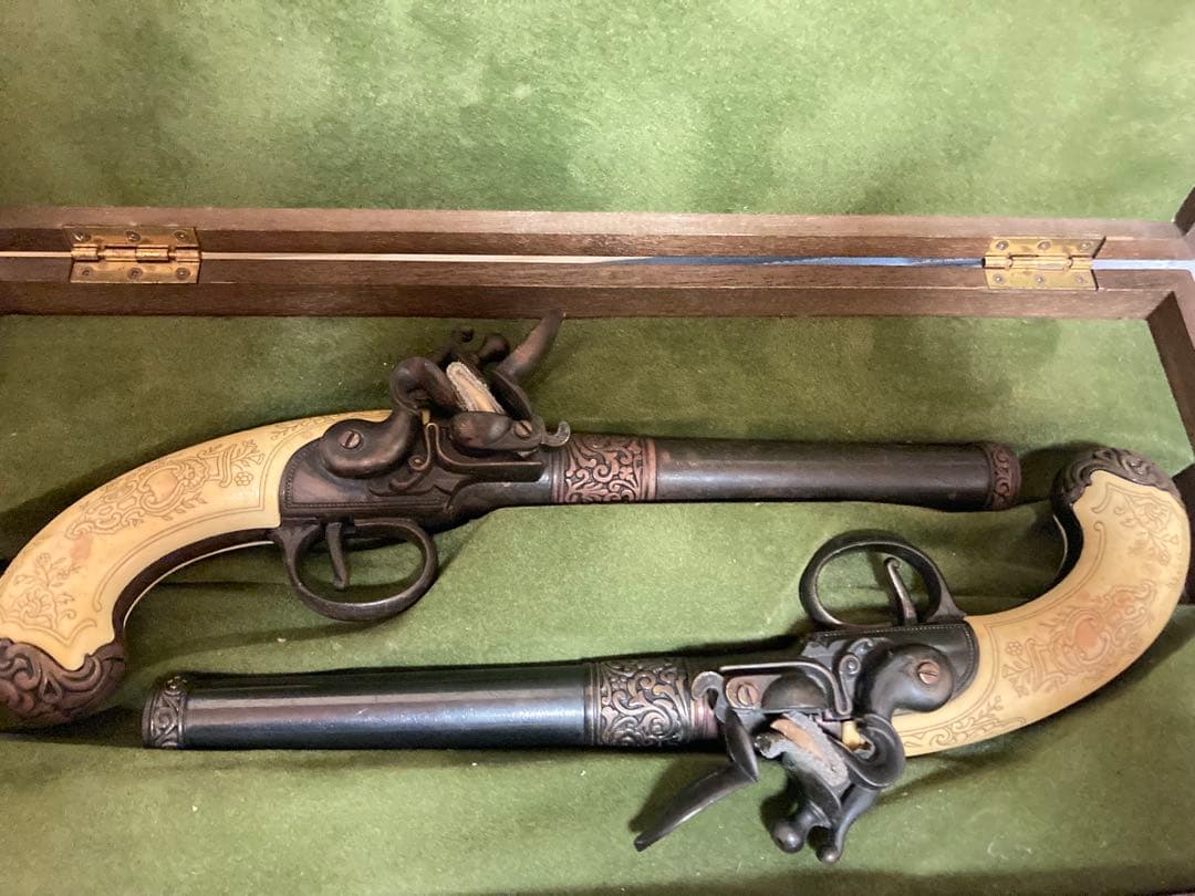 LIÈGE XVIII S. モデルガン ケース付き