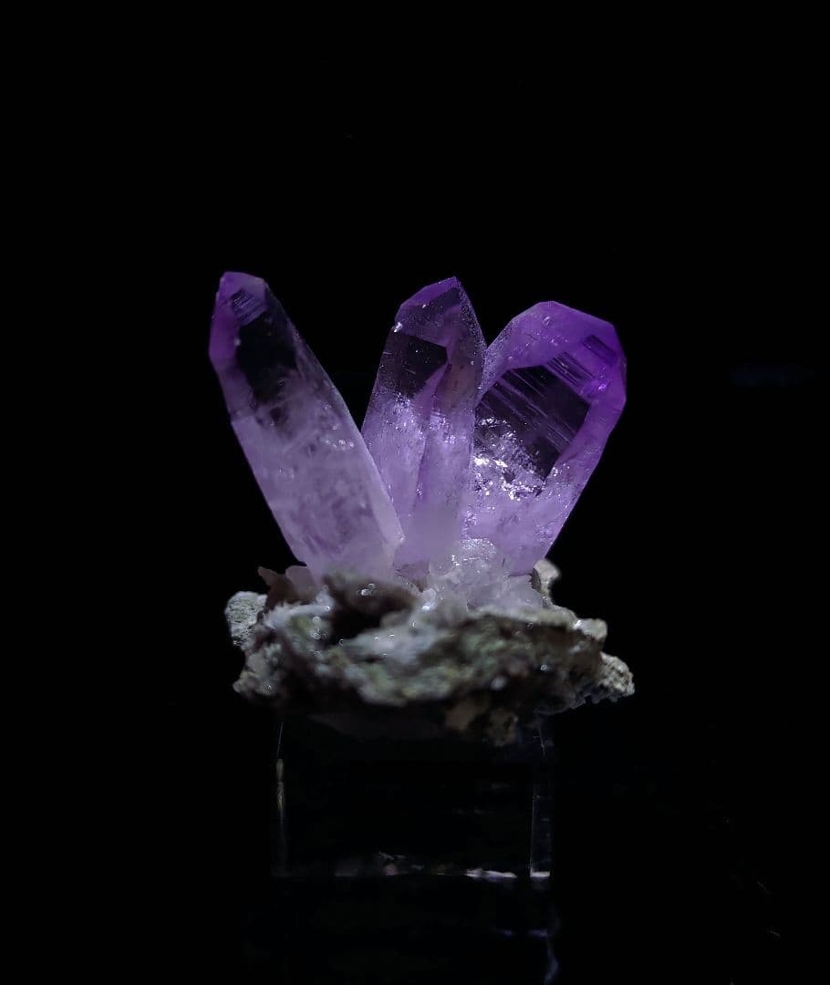 ベラクルスアメジスト 鉱石 鉱物 ミネラル 標本 原石 母岩付き ③