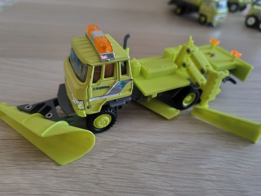 【訳アリ】北海道開発局　ミニカーセット8台　（1月10日迄）