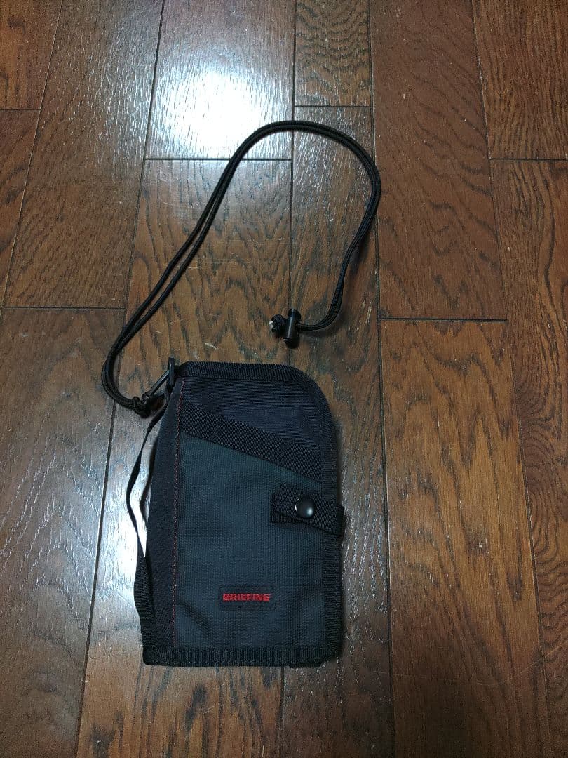 BRIEFING FOLDING PASSPORT CASE　パスポートケース