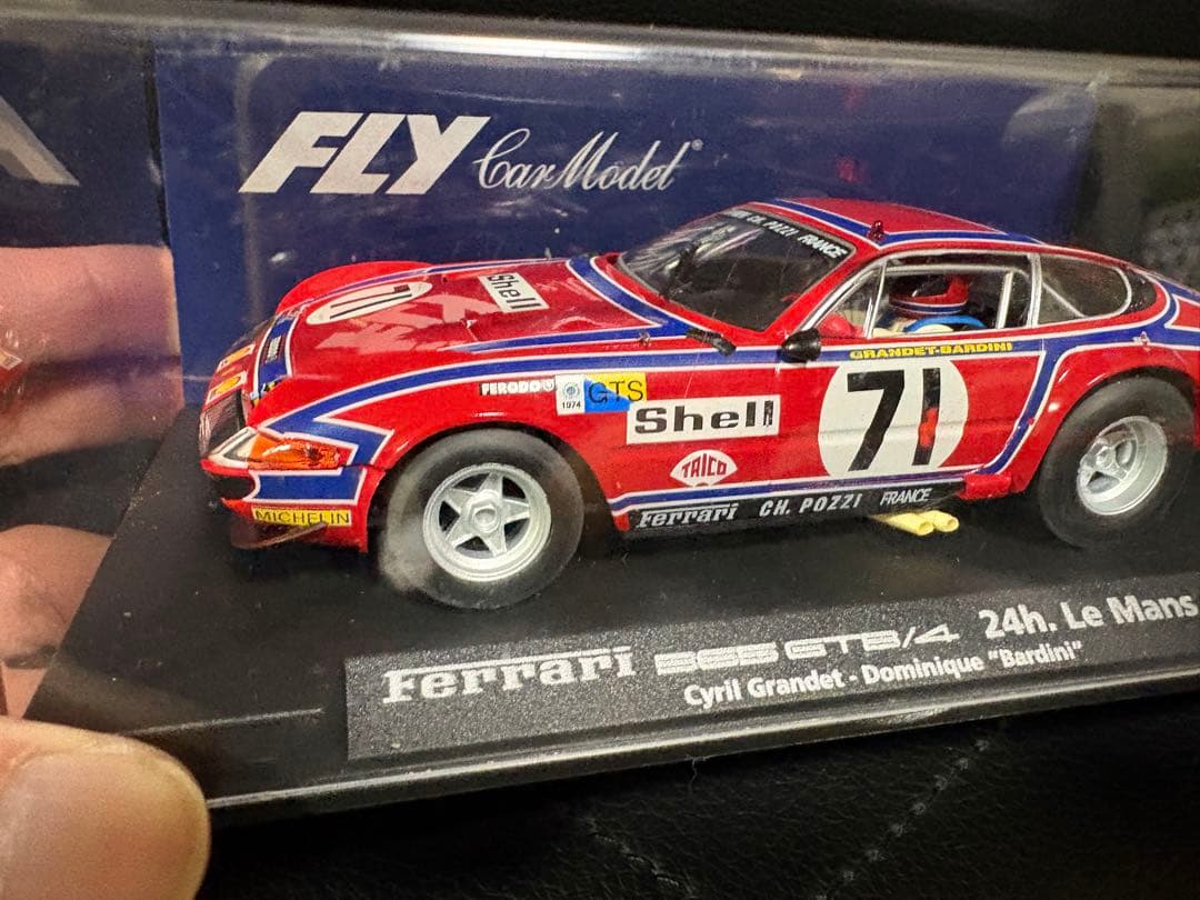 スロットカー FLY Ferrari 365 GTB/4 1/32