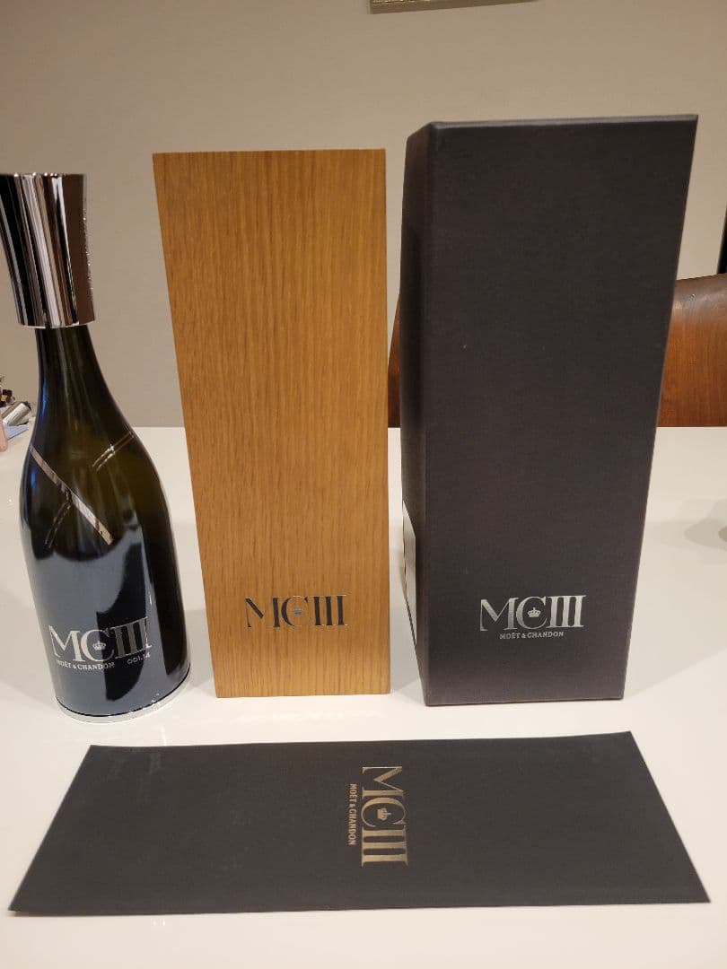 モエ　シャンドンMC3木箱入り空瓶