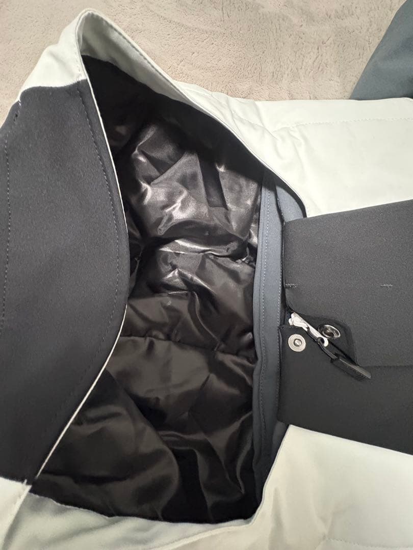 オンヨネ　 スキーウェア フード付き