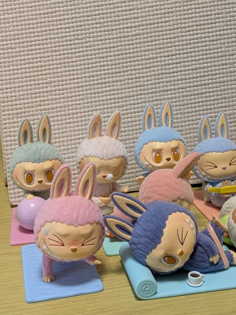 【10点セット】THE MONSTERS －LAZY YOGA－Labubu