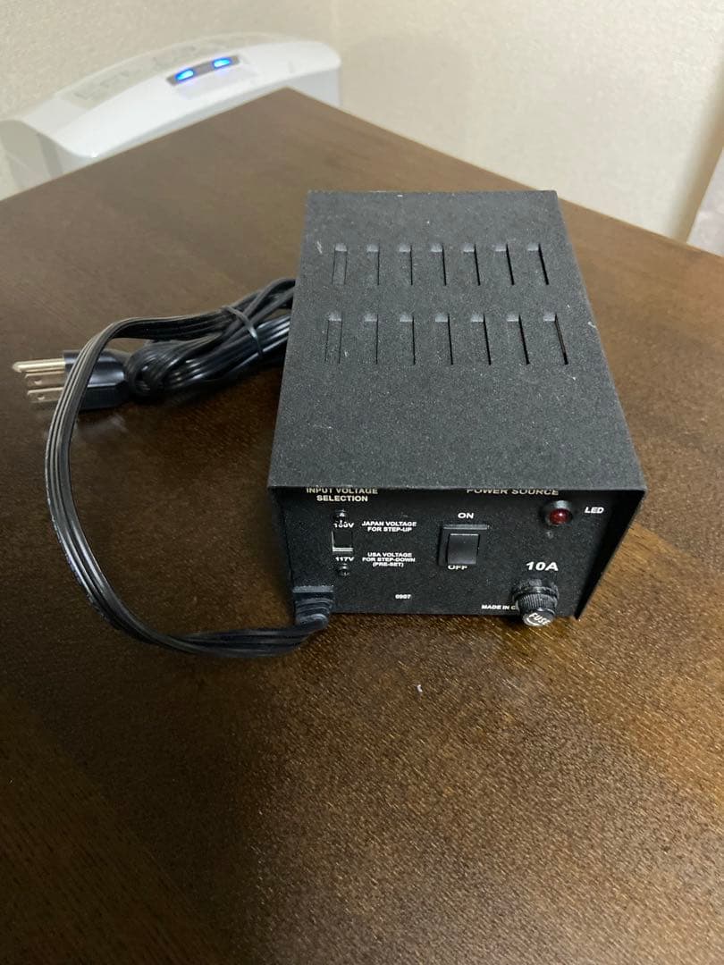 変圧器110V-117V 1000W(VA) SM-1000J 変圧器