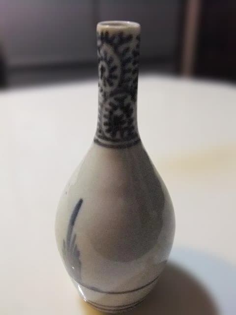 古伊万里 染付 タコ唐草 梅文御神酒徳利 一輪挿し江戸時代中期青い花模様の水差し