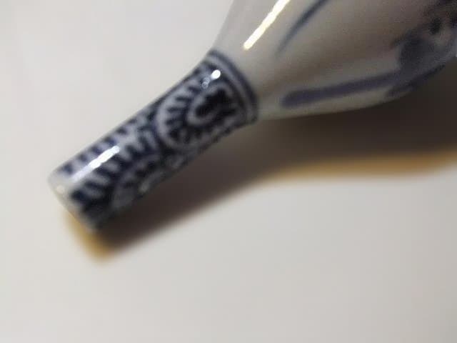 古伊万里 染付 タコ唐草 梅文御神酒徳利 一輪挿し江戸時代中期青い花模様の水差し