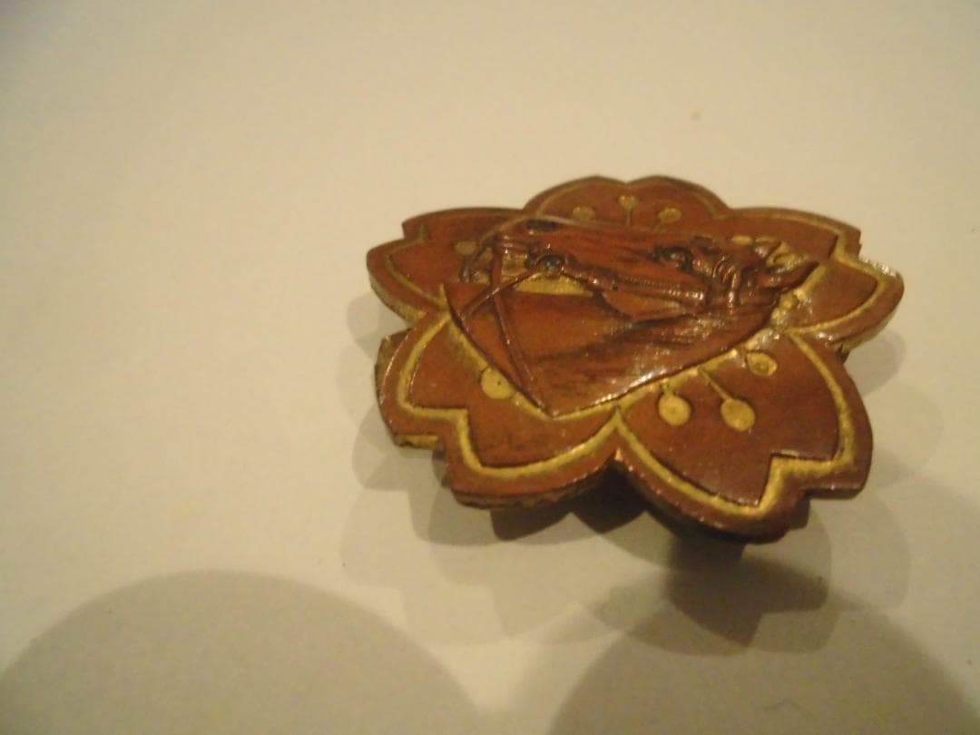 馬の頭部彫刻 花形装飾品 旧陸軍　馬術徽章