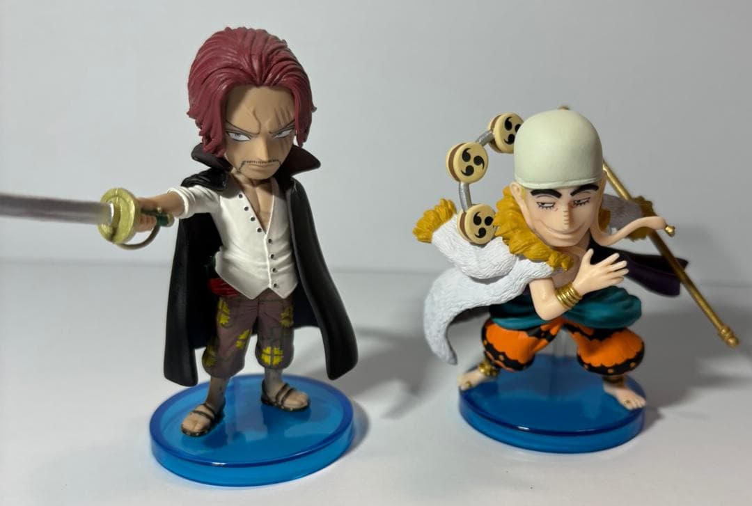 ワンピース ワールドコレクタブル 人気キャラ？11体セット　【中古、箱無し】