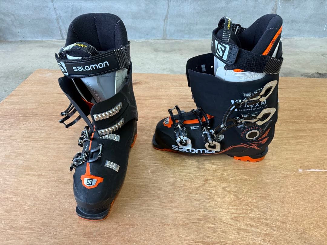 SALOMON カービングスキー4点セット 板・ビンディング・ブーツ・ストック